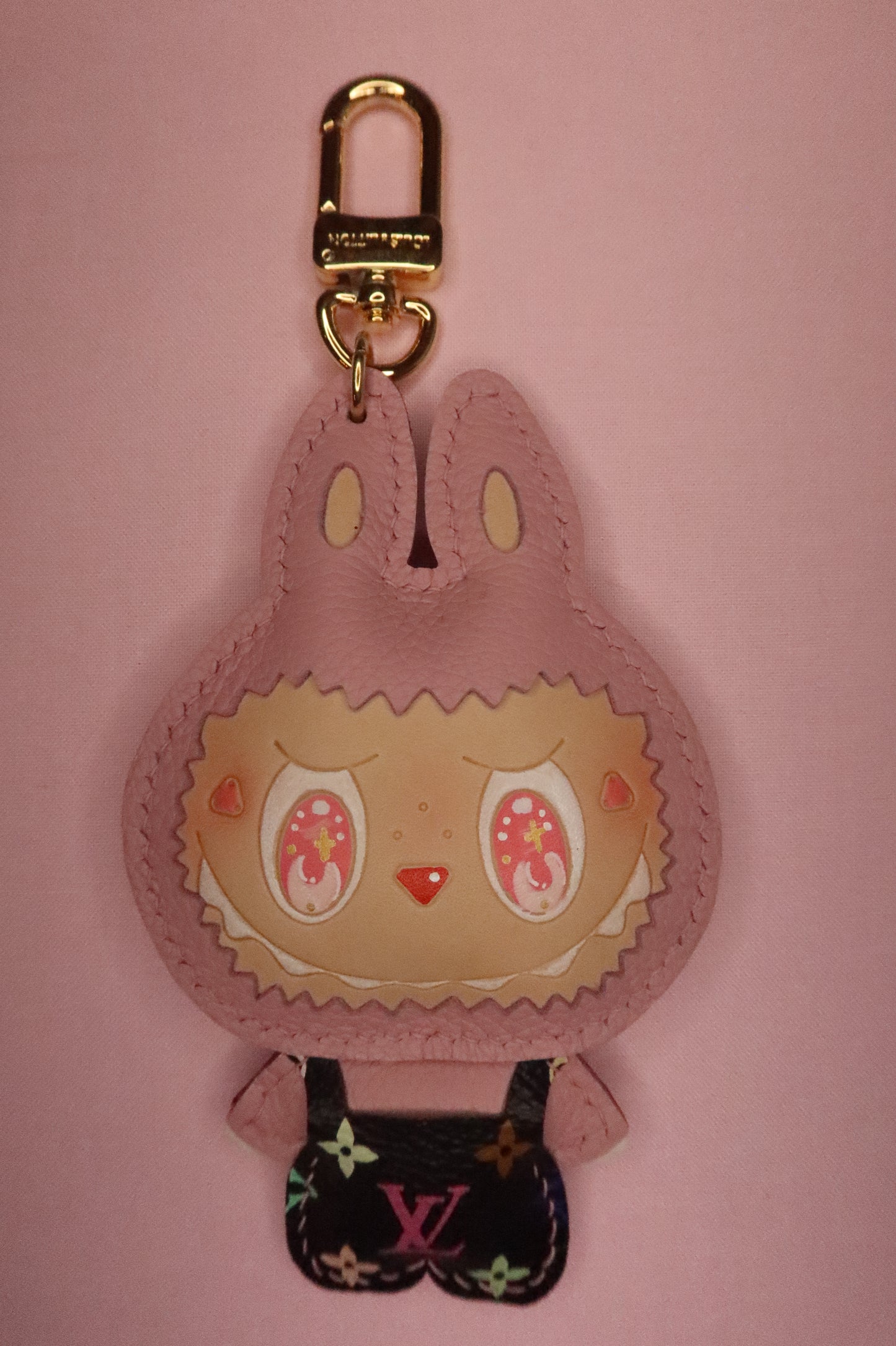 LV Hand-Painted Keychain – Pink